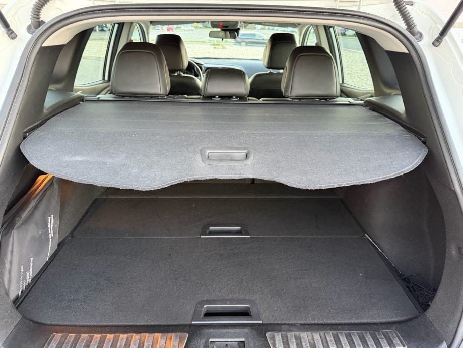 RENAULT KADJAR dCi130-PERLA BIJELA-REGISTRIRAN-PUNO OPREME-TOP STANJE-, 2015 god. - 13