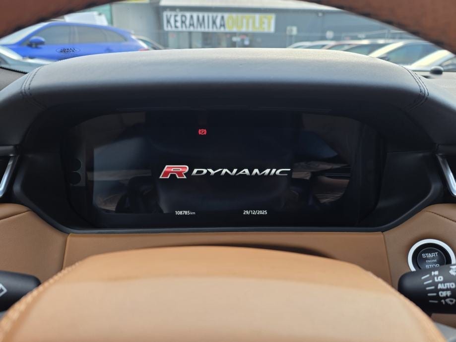 Land Rover Range Rover Velar P-300 HSE R-DYNAMIC automatik, 2018 god. - 17