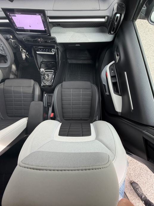 CITROEN C3 MAX TURBO☆NOVI MODEL☆KAMERA☆ALU 17☆TEMPOMAT☆PDC☆HR.AUTO☆, 2025 god. - 25