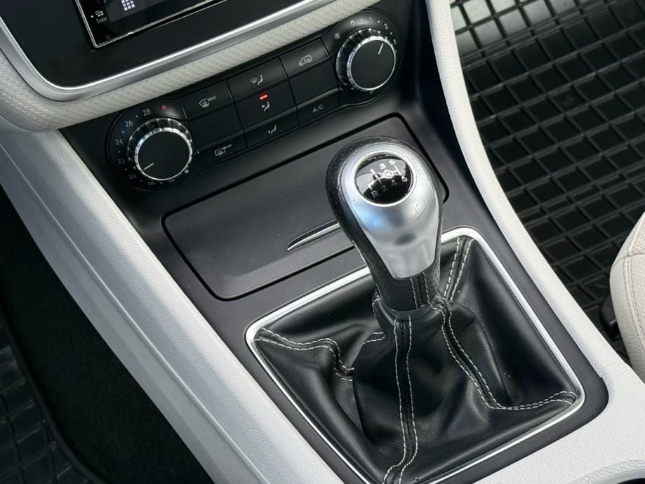 MERCEDES-BENZ A180CDI-REGA 06/27-SPORT SJEDALA-CRNO NEBO, 2014 god. - 18