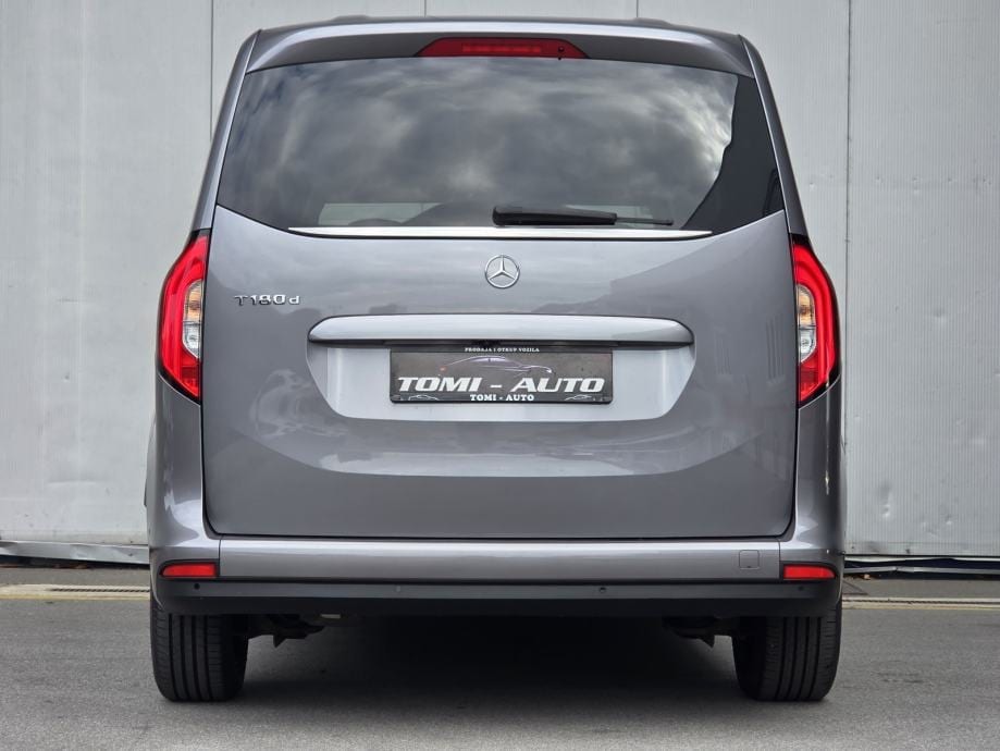 Mercedes-Benz T-klasa 180D automatik,LED,NAVI,KOŽA,KAMERA, 2022 god. - 6