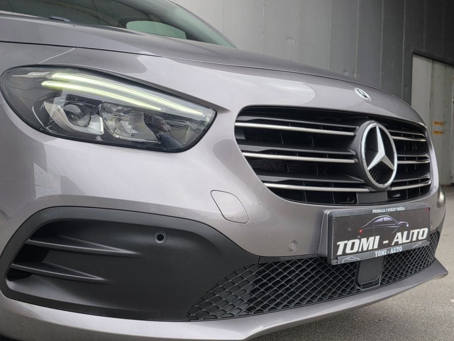 Mercedes-Benz T-klasa 180D automatik,LED,NAVI,KOŽA,KAMERA, 2022 god. - 13
