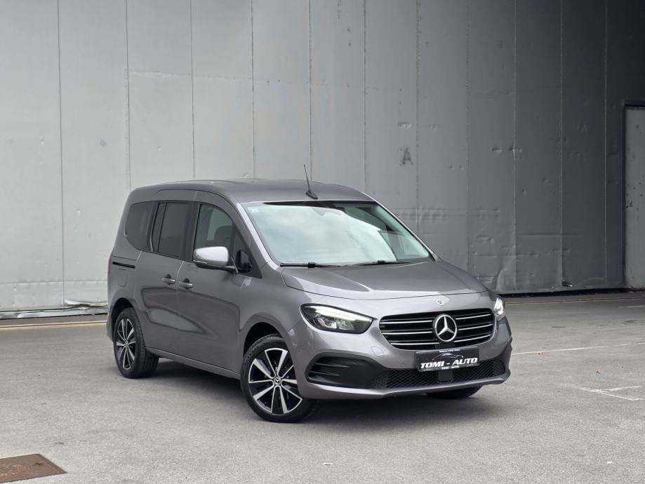 Mercedes-Benz T-klasa 180D automatik,LED,NAVI,KOŽA,KAMERA, 2022 god. - 17