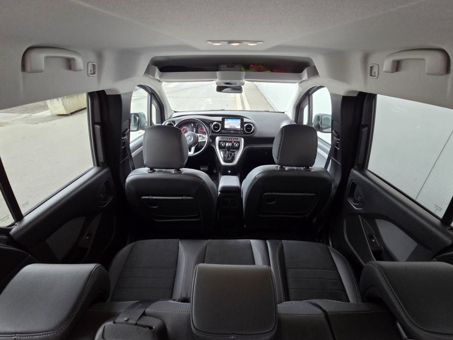 Mercedes-Benz T-klasa 180D automatik,LED,NAVI,KOŽA,KAMERA, 2022 god. - 19