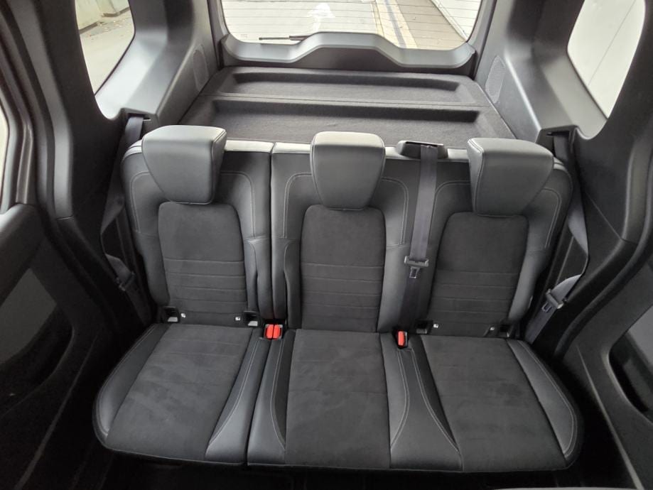 Mercedes-Benz T-klasa 180D automatik,LED,NAVI,KOŽA,KAMERA, 2022 god. - 27