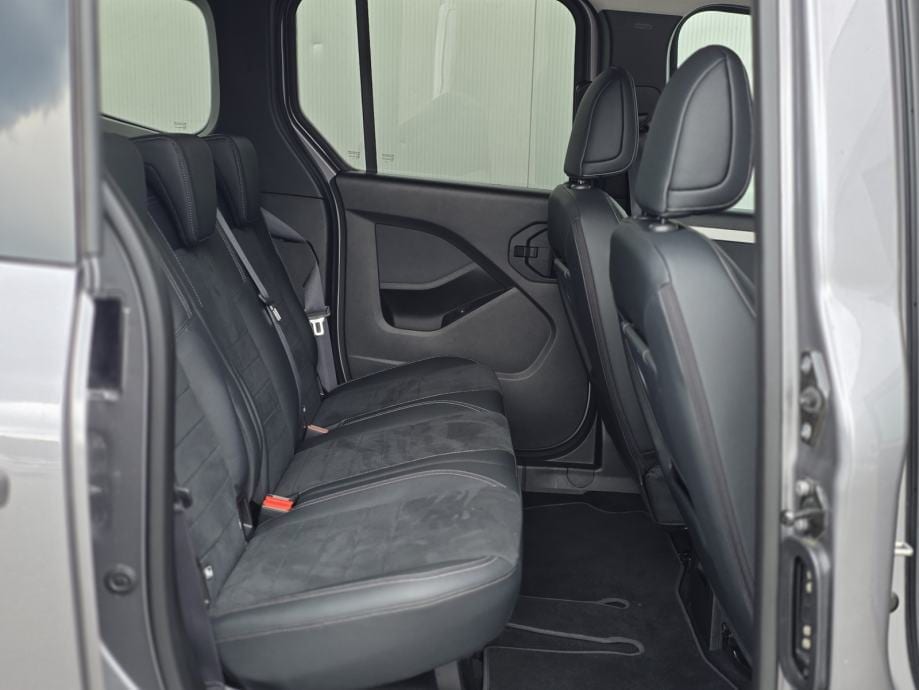 Mercedes-Benz T-klasa 180D automatik,LED,NAVI,KOŽA,KAMERA, 2022 god. - 30