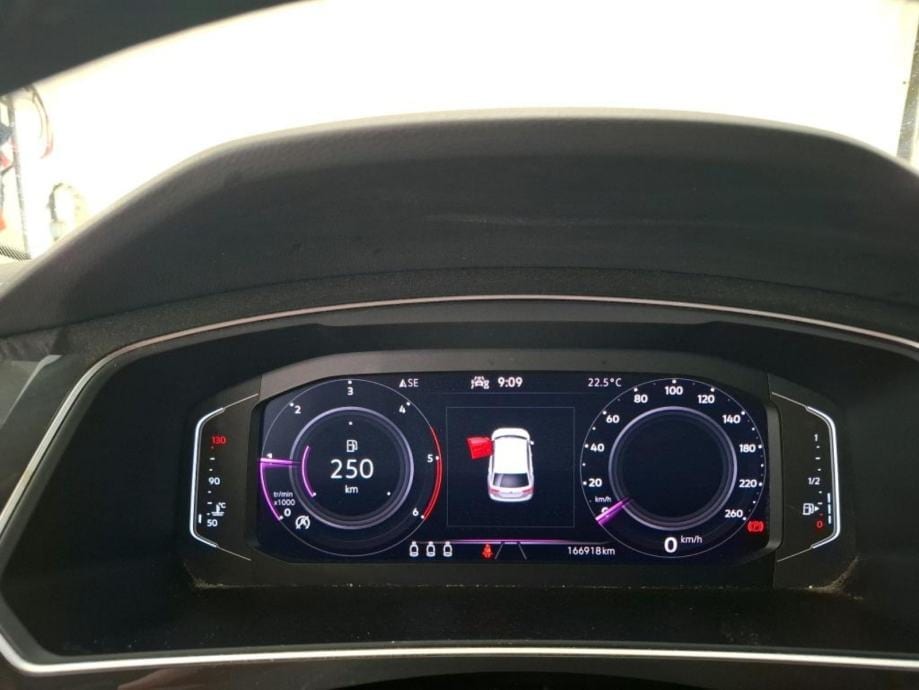 VW Tiguan 2,0 TDI 150 KS ** REDIZAIN ** U DOLASKU !!, 2021 god. - 5