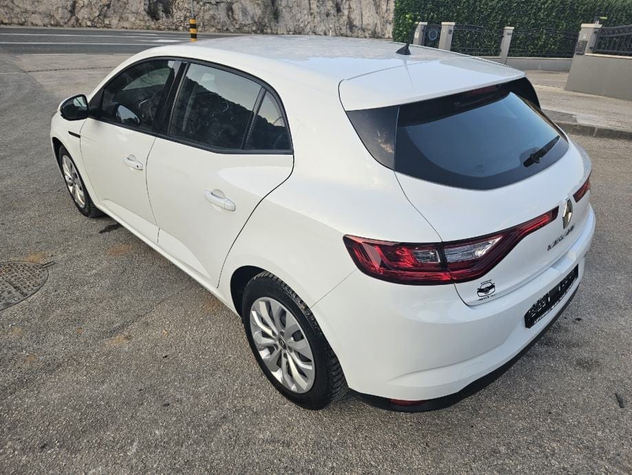 Renault Megane 1.5 dCi 2020 NAVIGACIJA ** U DOLASKU !! - 9