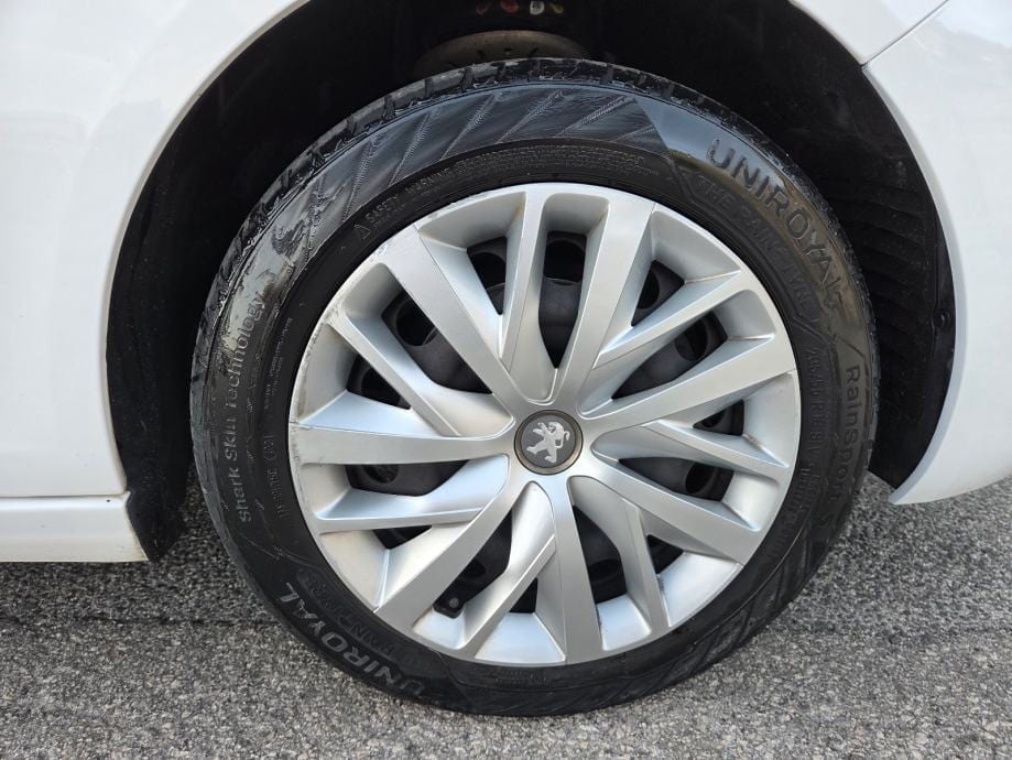Peugeot 308 1,6 HDi ** 2018 ** ACTIVE OPREMA ** JAMSTVO !!, 2018 god. - 19