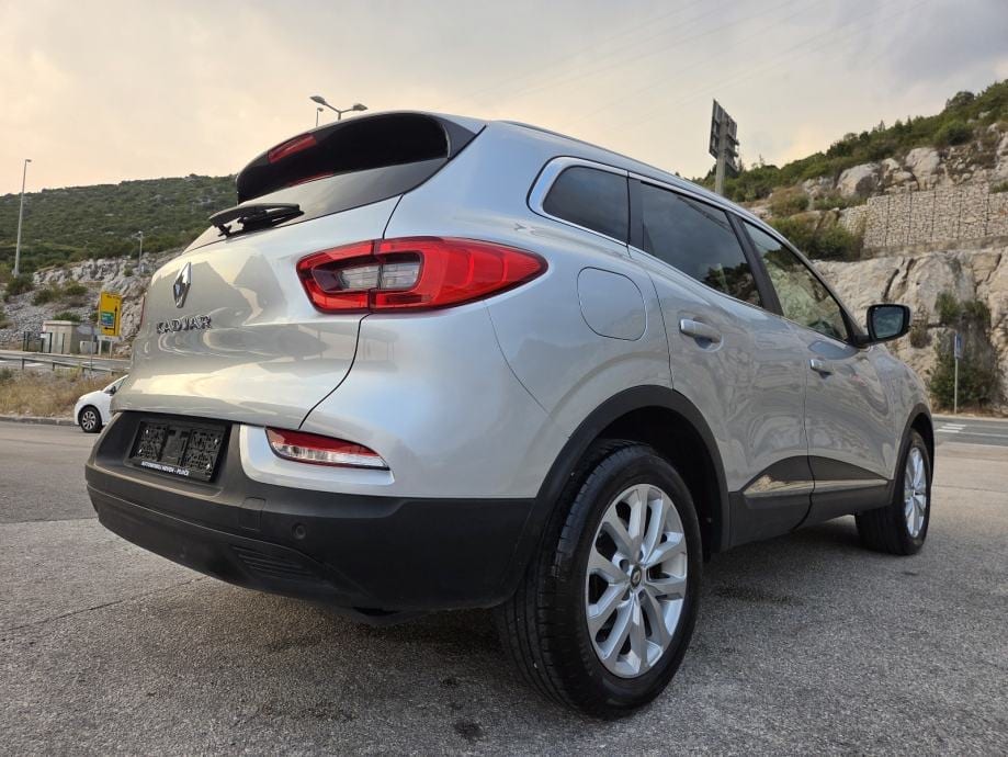 Renault Kadjar dCi 115 ** 2019 **LIMITED OPREMA** JAMSTVO !!, 2019 god. - 6