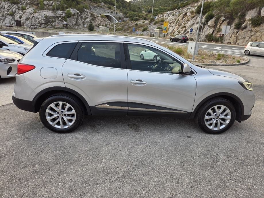 Renault Kadjar dCi 115 ** 2019 **LIMITED OPREMA** JAMSTVO !!, 2019 god. - 4