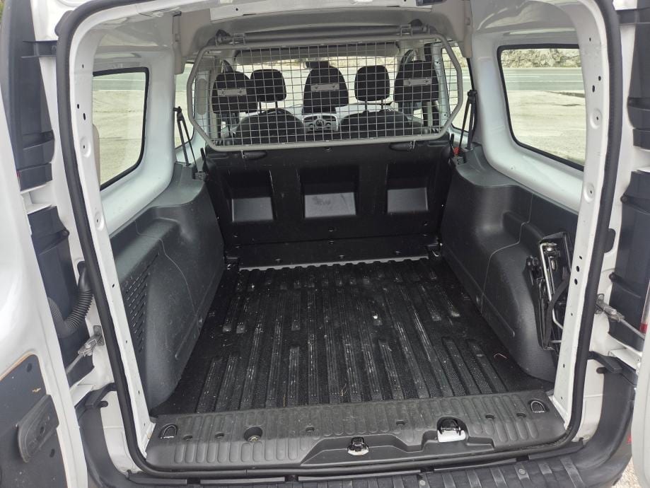 RENAULT KANGOO MAXI 1.5 DCI 5 SJEDALA ** N1 ** JAMSTVO !!, 2017 god. - 17