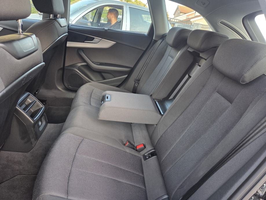 Audi A4 Avant 35 TDI ** 2023 ** JAMSTVO !!, 2023 god. - 18