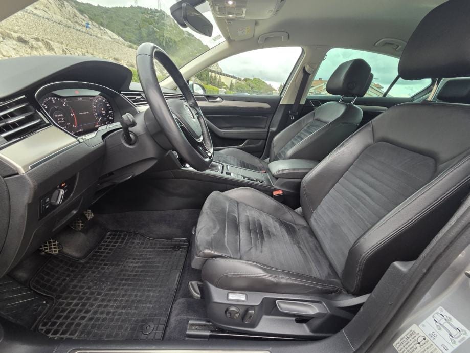 VW Passat 2,0 TDI R-LINE ** NIJE UVOZ ** JAMSTVO !!, 2019 god. - 13