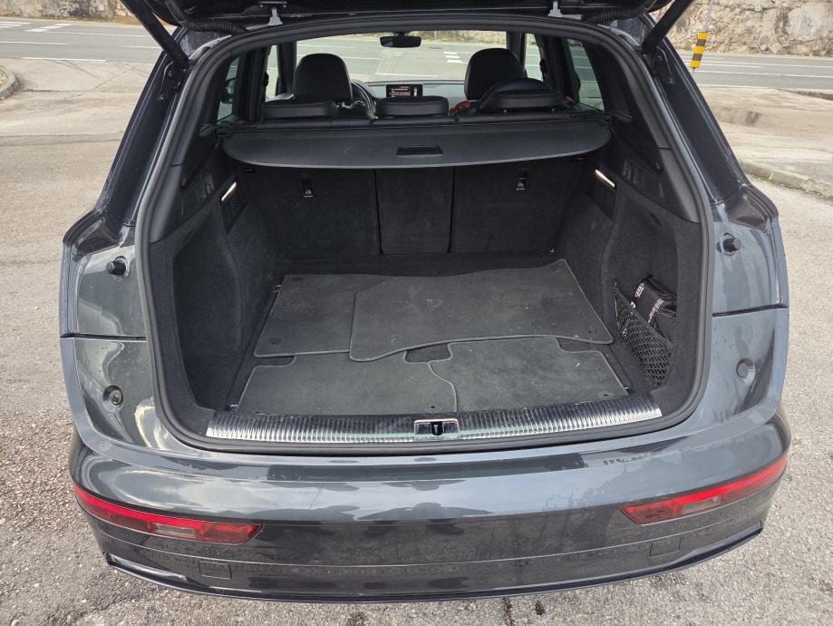 Audi Q5 2,0 TDI 140 KW S - LINE ** JAMSTVO !! OGLAS IZ USLUGE, 2018 god. - 17