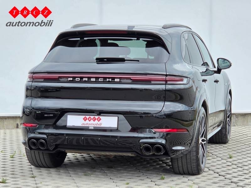 PORSCHE CAYENNE E-HYBRID - 3