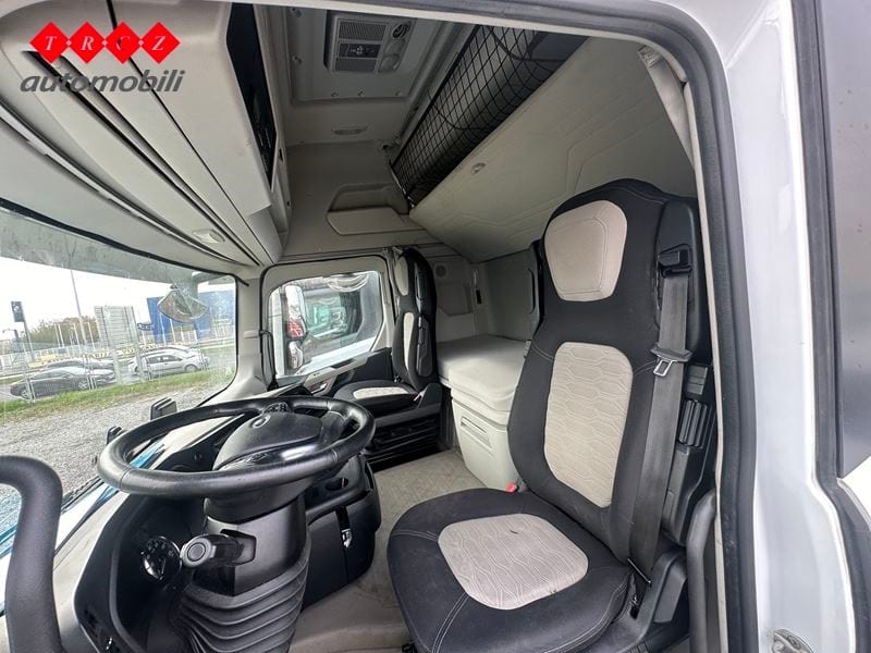 FORD F-MAX 12.74