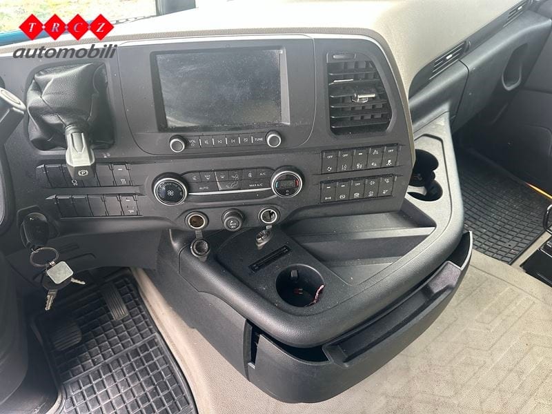 FORD F-MAX 12.74