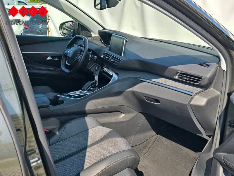 PEUGEOT 3008 1.5 HDI AT - 6