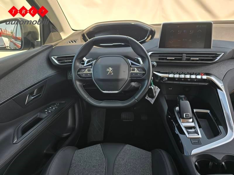PEUGEOT 3008 1.5 HDI AT - 9