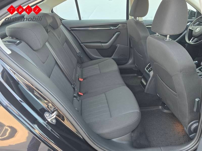 ŠKODA OCTAVIA Style 1,6 TDI - 5