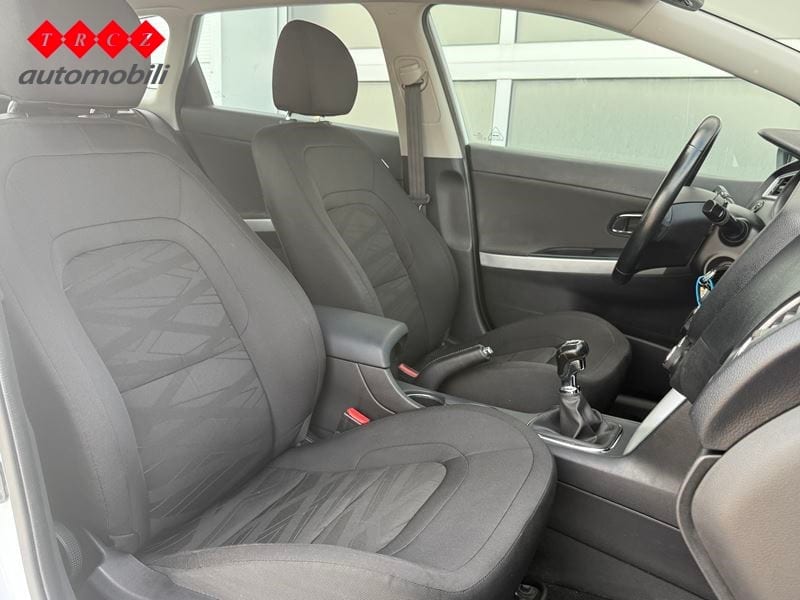 KIA CEED 1.6 CRDI LX URBAN PLUS - 7