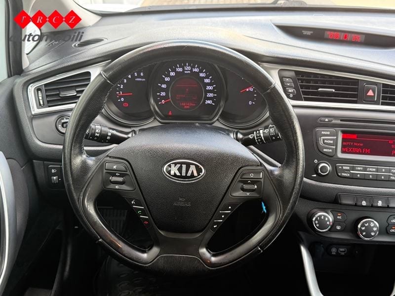 KIA CEED 1.6 CRDI LX URBAN PLUS - 9