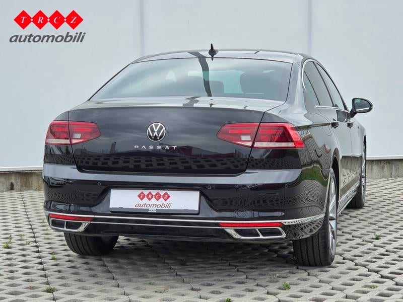 VW PASSAT 2.0 TDI R-LINE