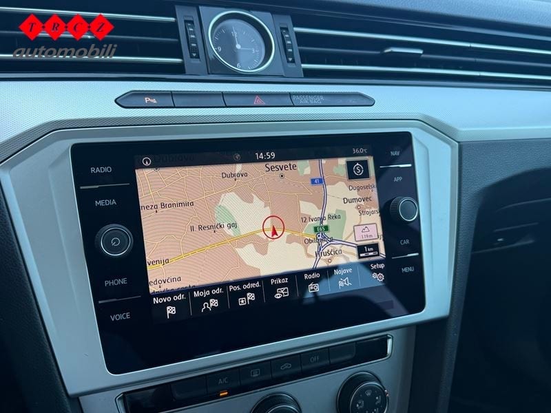 VW PASSAT 2.0 TDI Comfortline - 11
