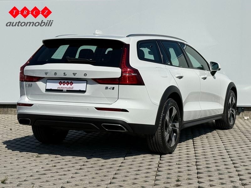 VOLVO V60 Cross Country 2.0 D