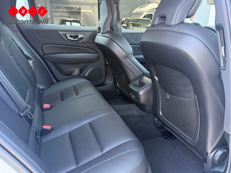 VOLVO V60 Cross Country 2.0 D