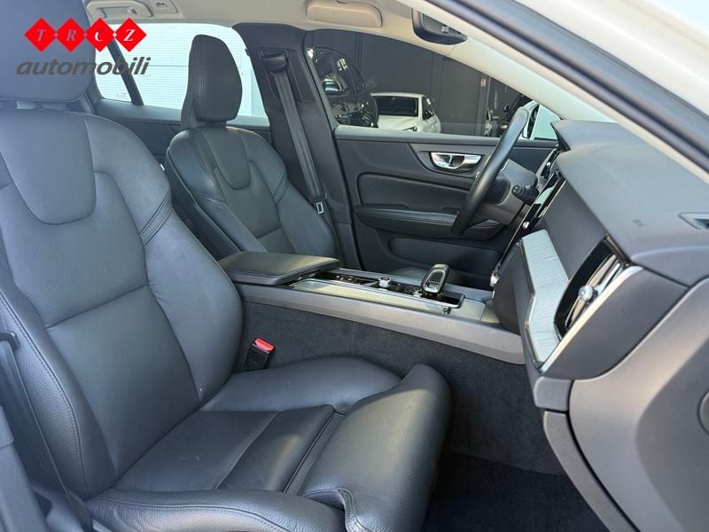 VOLVO V60 Cross Country 2.0 D - 7