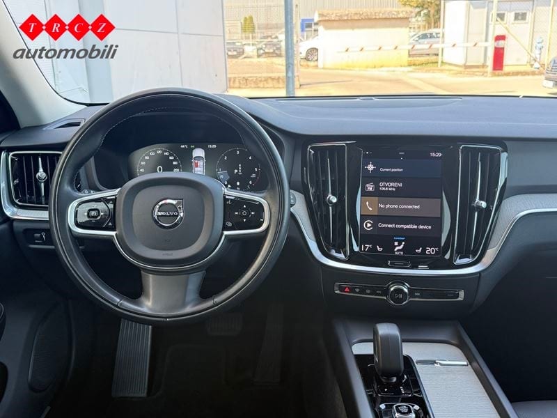 VOLVO V60 Cross Country 2.0 D - 8