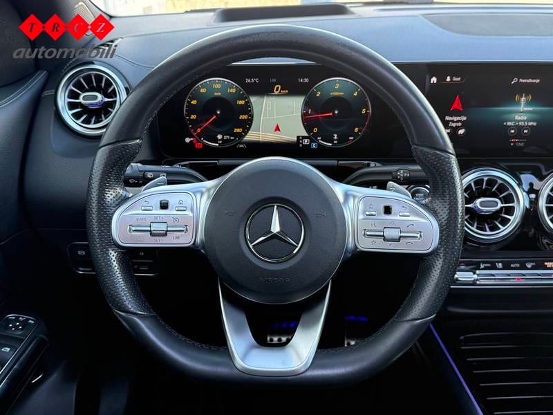 MERCEDES GLA 200d AMG - 9
