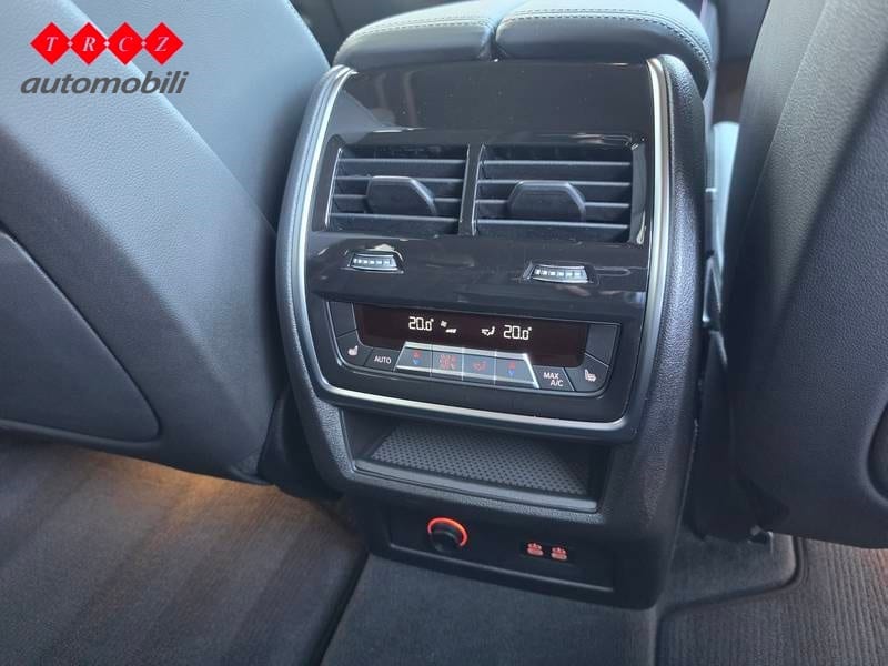BMW X5 xDrive30d M SPORT - 8