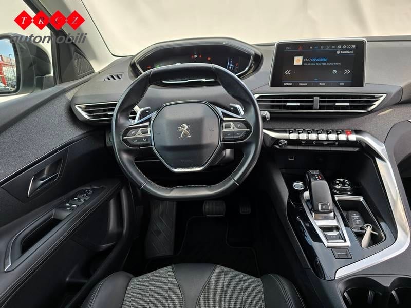 PEUGEOT 3008 1.5 HDI 130 - 9