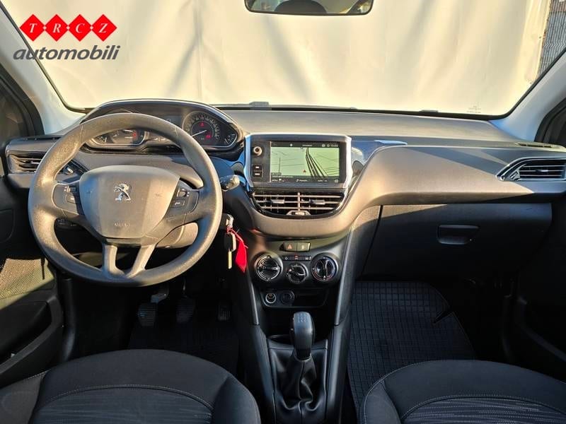 PEUGEOT 208 1.5 HDI - 8