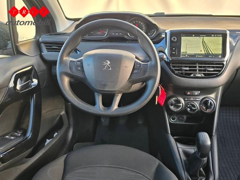 PEUGEOT 208 1.5 HDI - 9