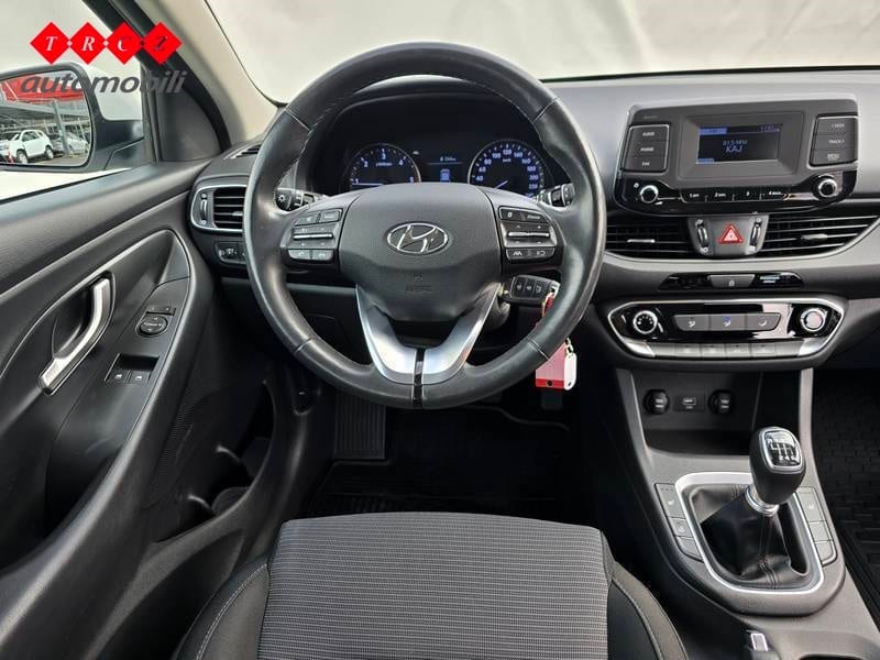 HYUNDAI I30 1.6 CRDI - 9