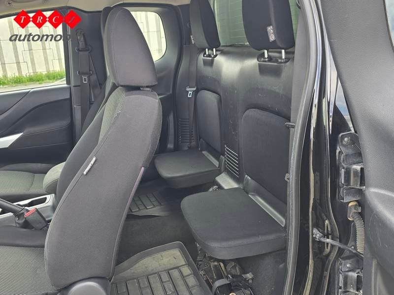NISSAN NAVARA 2.3 DCI 4WD - 7