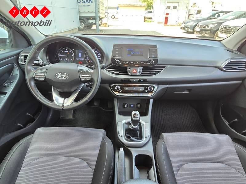 HYUNDAI I30 1.6 CRDI - 8