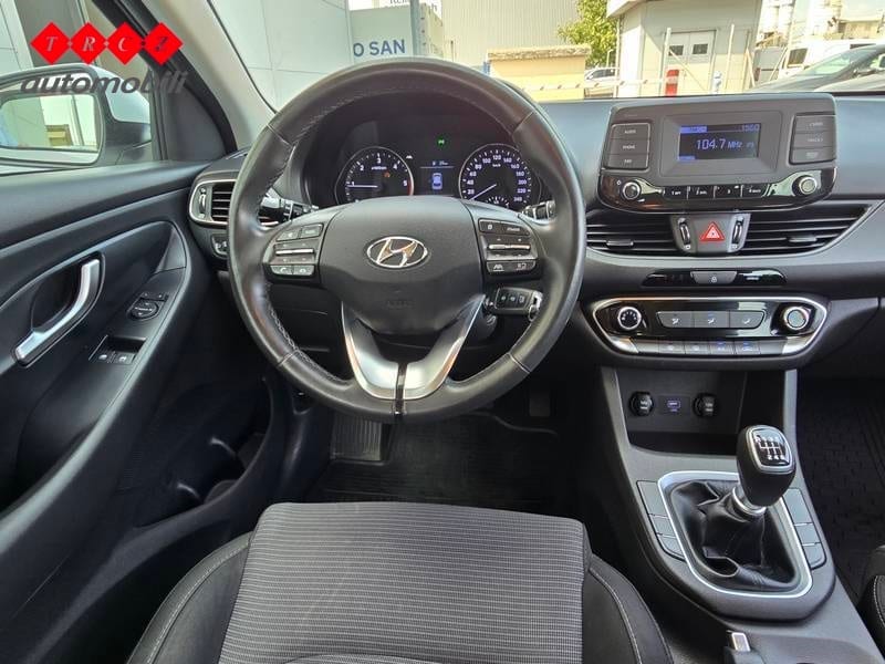 HYUNDAI I30 1.6 CRDI - 9