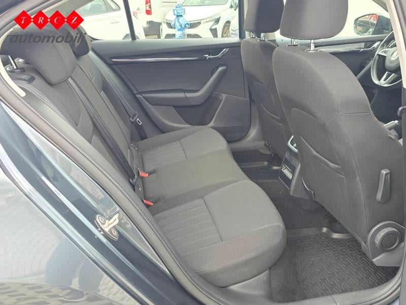 ŠKODA OCTAVIA Style 1,6 TDI - 6