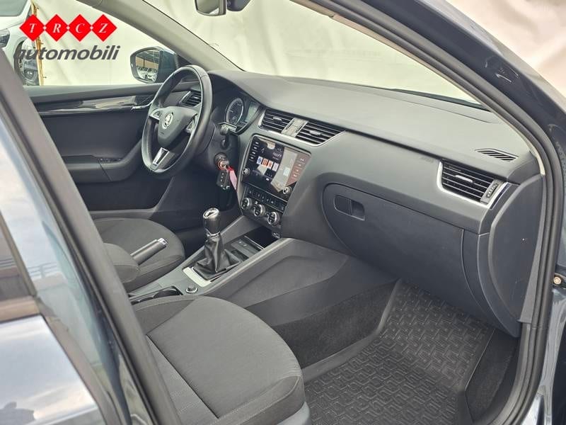 ŠKODA OCTAVIA Style 1,6 TDI - 7