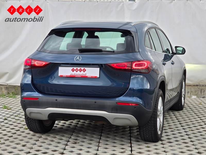 MERCEDES GLA 200d - 3