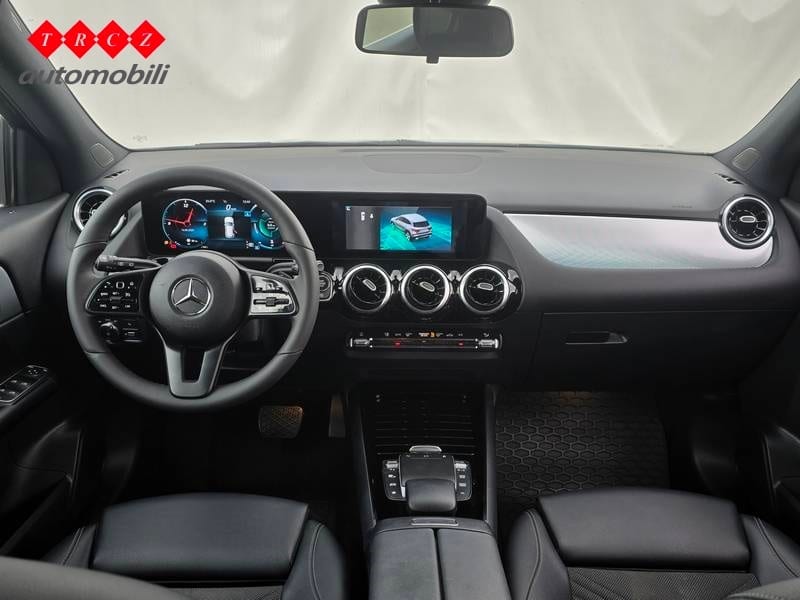 MERCEDES GLA 200d - 8