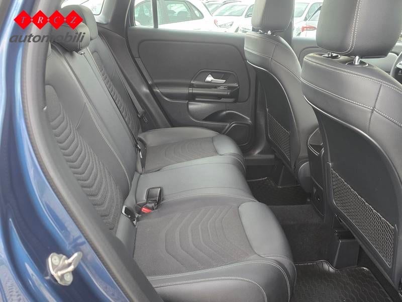 MERCEDES GLA 200d - 5