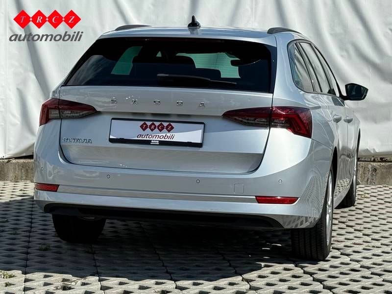 ŠKODA OCTAVIA COMBI 2.0 TDI STYLE