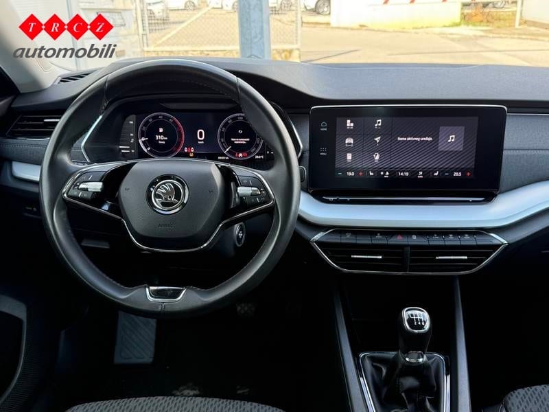 ŠKODA OCTAVIA COMBI 2.0 TDI STYLE - 8