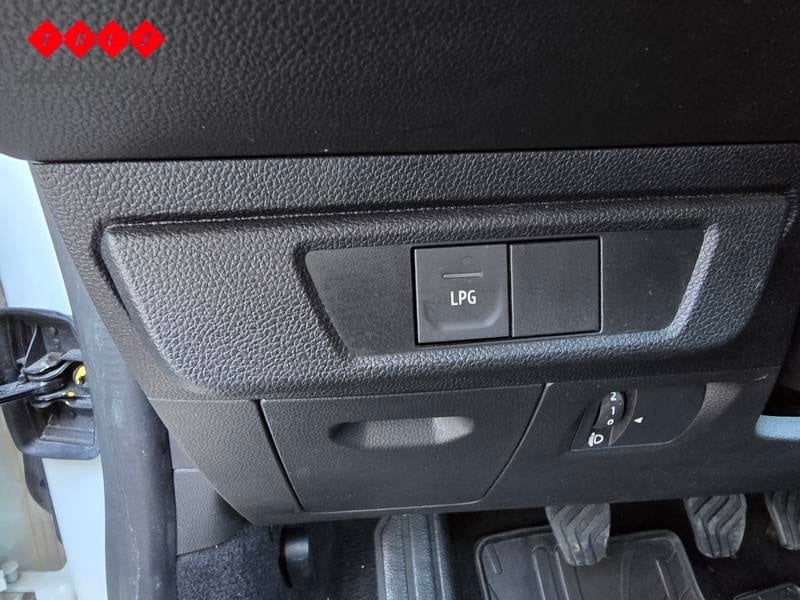 DACIA SANDERO Stepway Essential 1.0 ECO-G 10 - 10